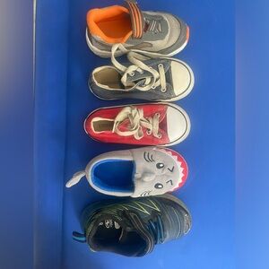 Like-new toddler shoes: size 8